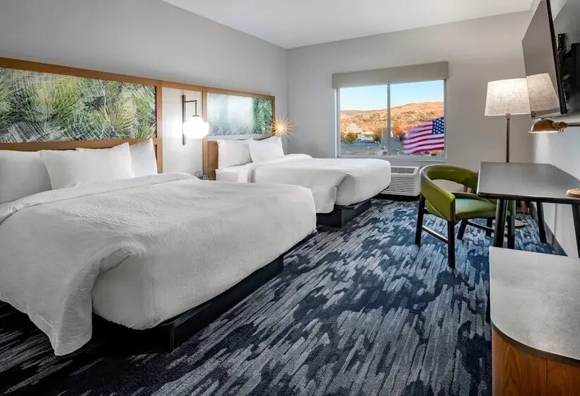 ２ダブルベッドのスタンダードルーム, Fairfield Inn & Suites By Marriott Klamath Falls