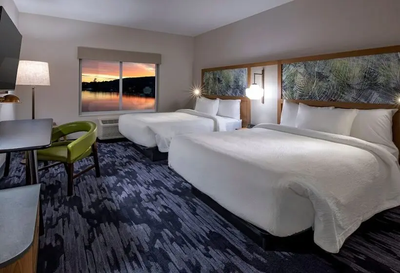 ２ダブルベッドのスタンダードルーム, Fairfield Inn & Suites By Marriott Klamath Falls