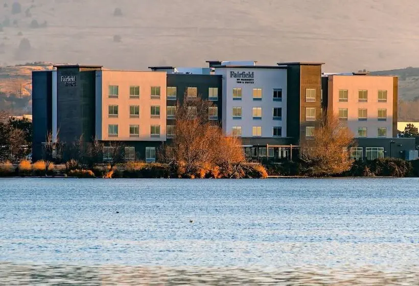 ダブルベッドスタンダードルーム, Fairfield Inn & Suites By Marriott Klamath Falls