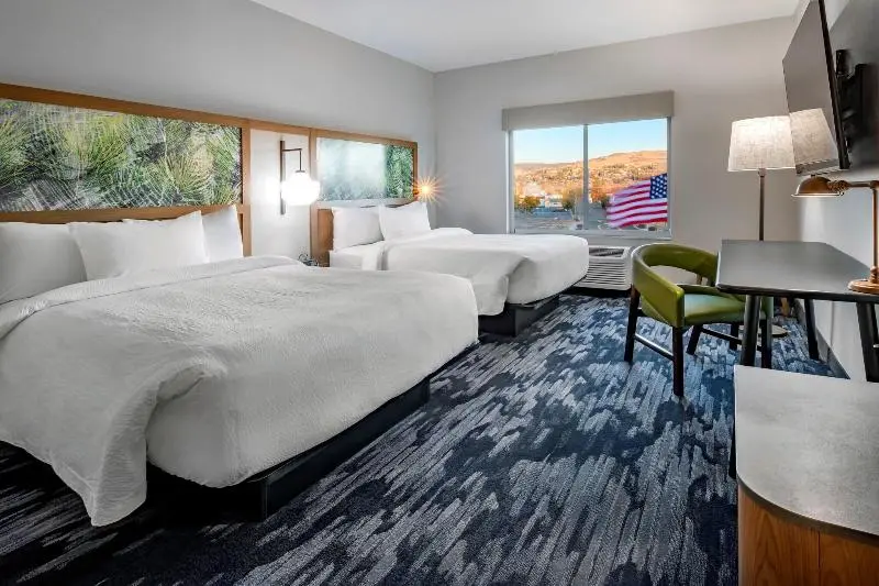 身障者適用クイーンサイズベッドルーム, Fairfield Inn & Suites By Marriott Klamath Falls