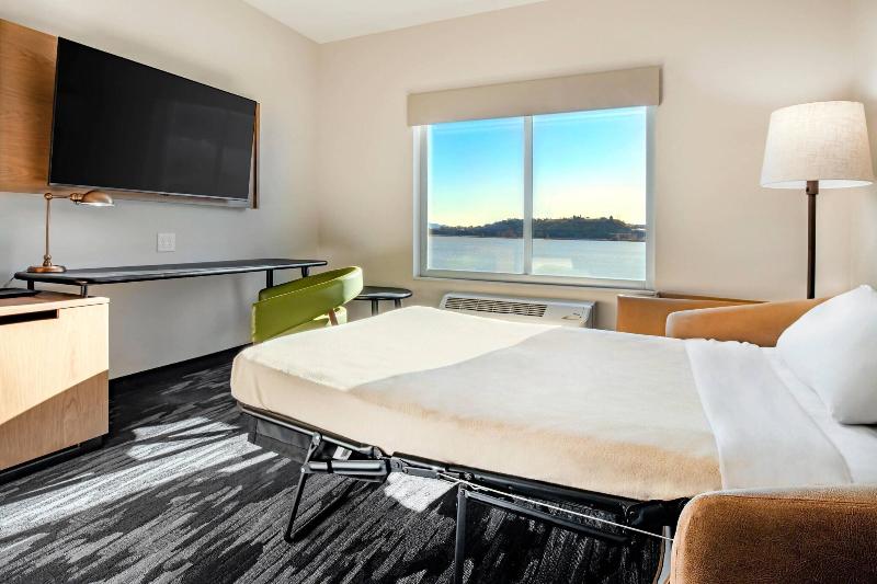 Люкс Кровать Кинг, Fairfield Inn & Suites By Marriott Klamath Falls