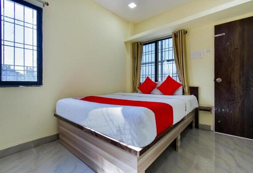 Трехместный Номер Классика, Oyo 75434  Everest Inn