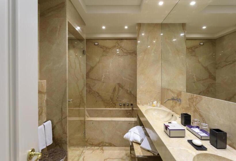 חדר דלוקס נוף לים, Grand Hotel Des Etrangers