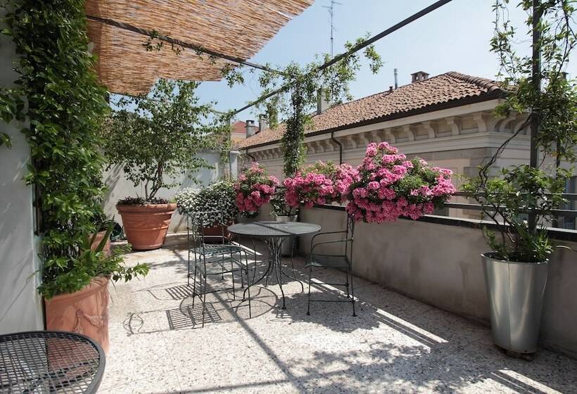 اتاق لوکس با تراس, Antica Locanda Dei Mercanti