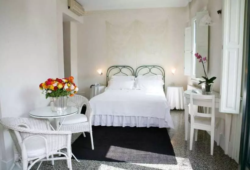 اتاق لوکس با تراس, Antica Locanda Dei Mercanti