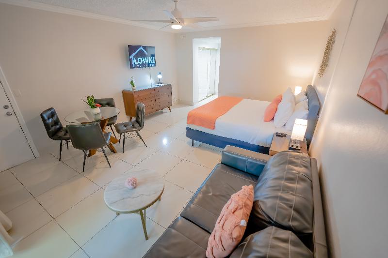 غرفة قياسية سرير كينج, Boca Plaza