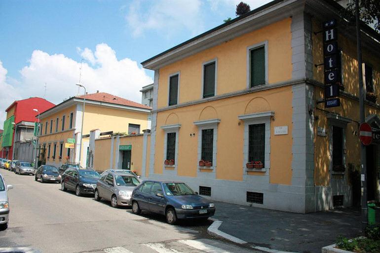 标准三人间, Bogart Milano