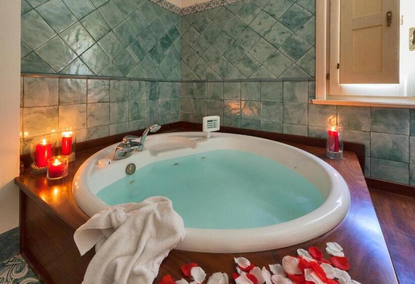 Полулюкс, Dimora Caiammari Luxury Hotel & Spa