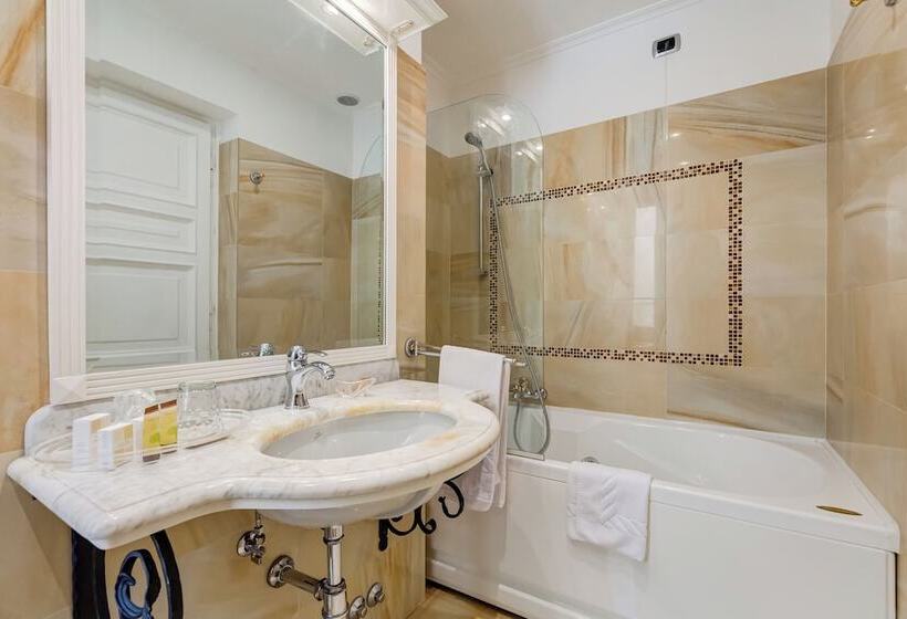 سوییت جونیور, Cellini