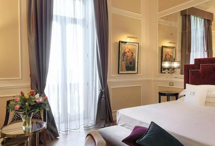 اتاق لوکس با چشم‌انداز دریا, Grand Hotel Des Etrangers