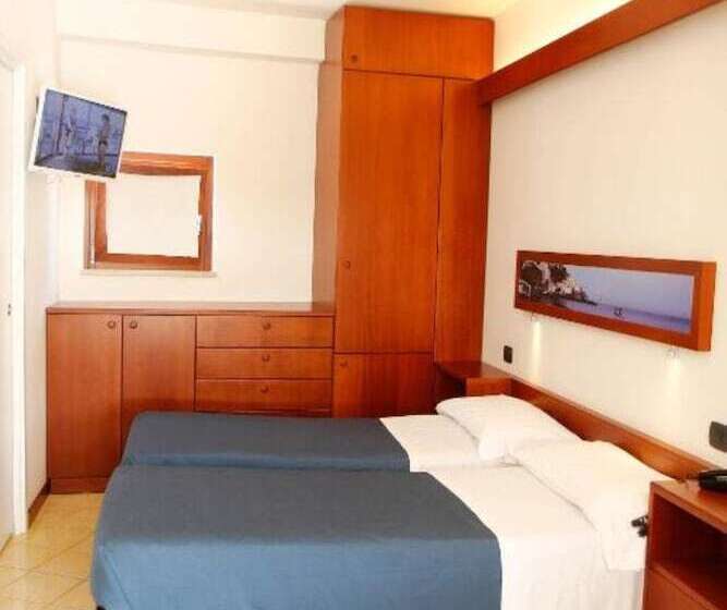 غرفة قياسية, La Darsena