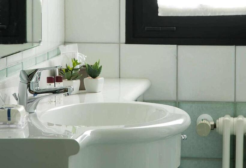 غرفة قياسية مزوَّدة بشُرفة, Best Western Hotel Leonardo Da Vinci