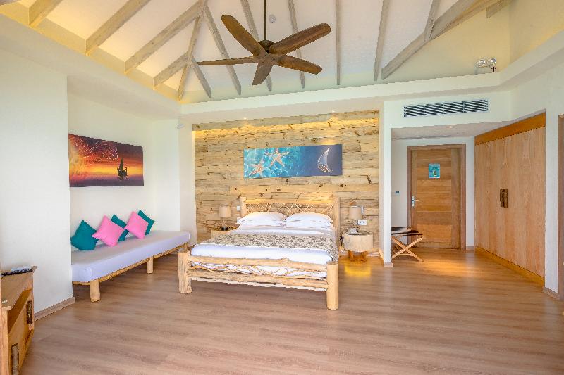 חדר דלוקס, Lucia