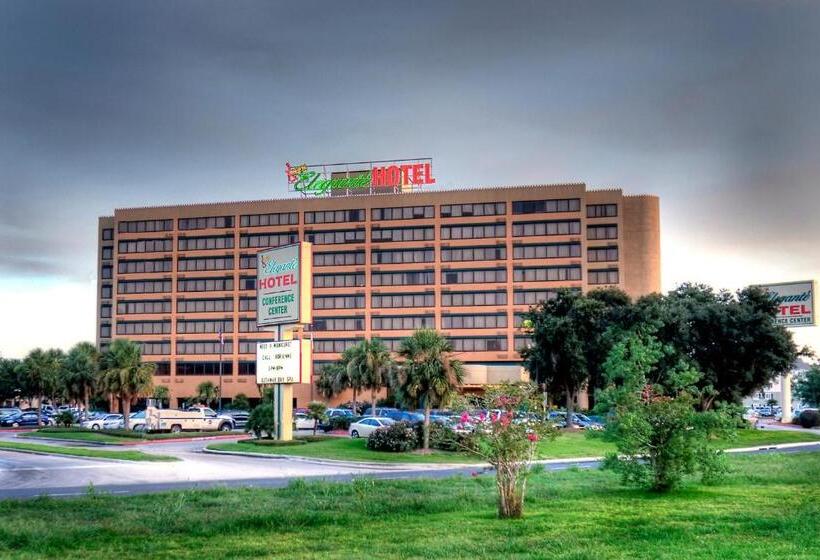 带2个双人床的标准工作室, Mcm Eleganté Hotel & Conference Center