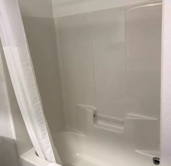 اتاق اکونومی, Pensacola