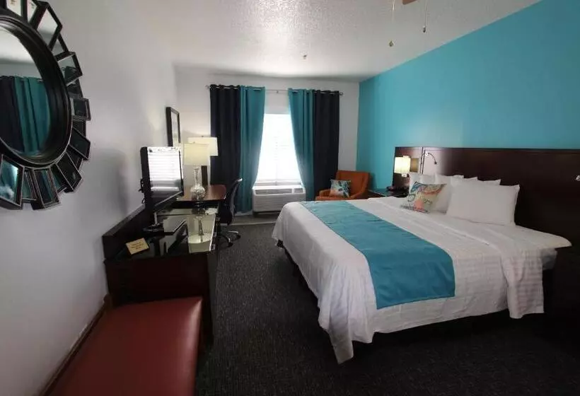 سوئیت پریمیوم, Pensacola