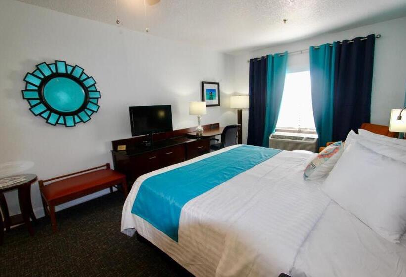 جناح بريميوم, Pensacola