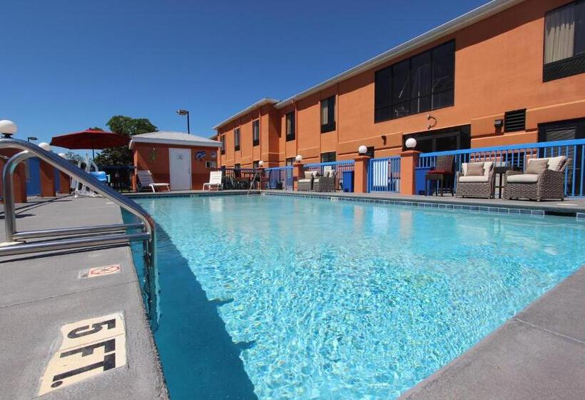 جناح رئاسى, Pensacola