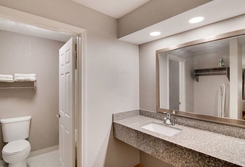 스위트, Red Roof Inn & Suites Pensacola  Nas Corry