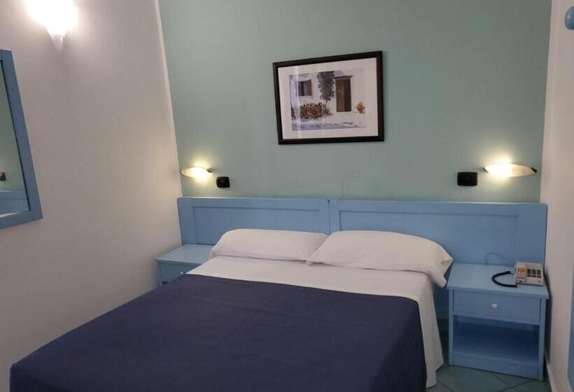 غرفة أساسية, La Darsena