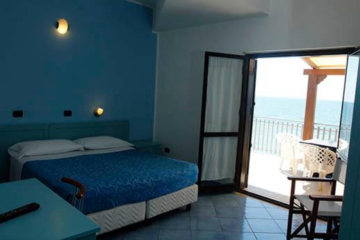 غرفة قياسية مزوَّدة بتراس, La Darsena