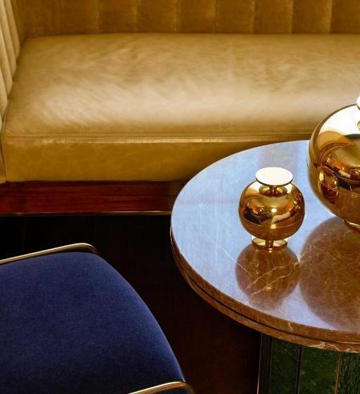 带大床的豪华间, The Manner