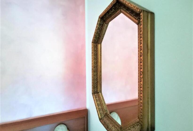 اتاق استاندارد, Venini