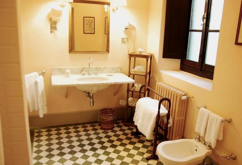 جناح, Villa Il Poggiale Dimora Storica