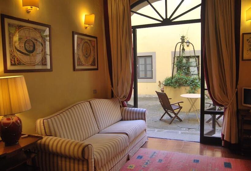 جناح, Villa Il Poggiale Dimora Storica