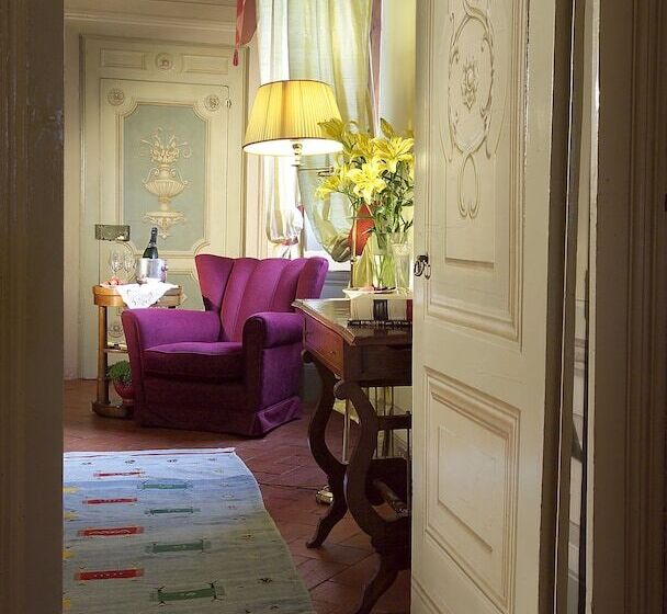 جناح, Villa Il Poggiale Dimora Storica