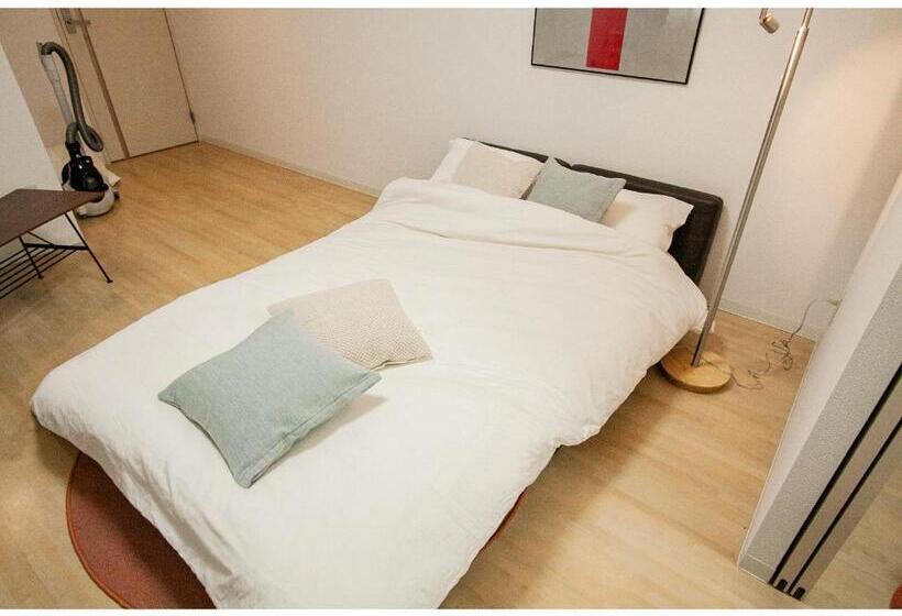 חדר משפחתי, Sapporo Hills