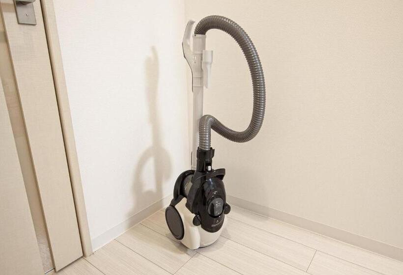 חדר משפחתי, Sapporo Hills