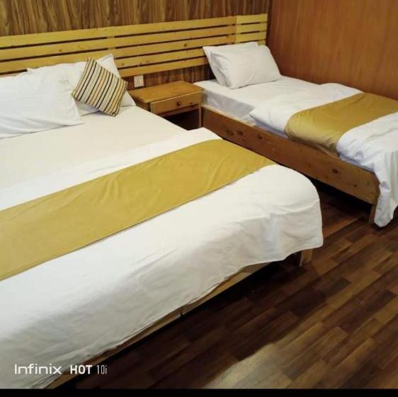 اتاق لوکس سه تخته, Indus View Hotel Skardu