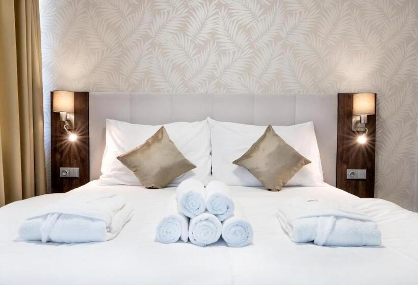 豪华房间, Karolina