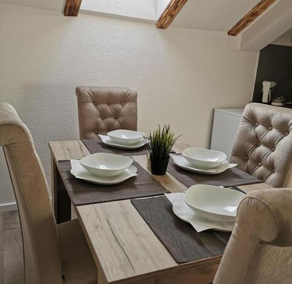 اتاق استاندارد سه نفره, Kuca Za Odmor Zelena Oaza