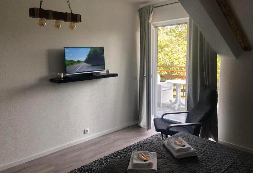 اتاق استاندارد سه نفره, Kuca Za Odmor Zelena Oaza