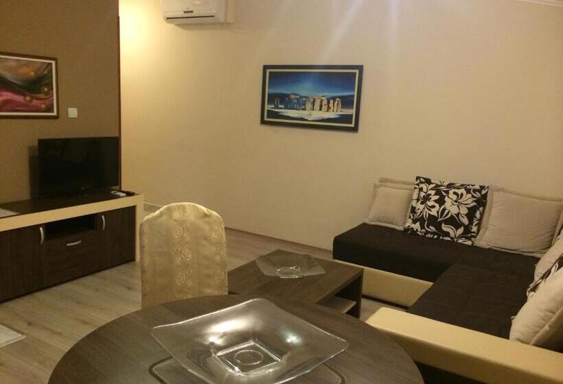 سوییت با چشم‌انداز کوه, Prenociste Gazela