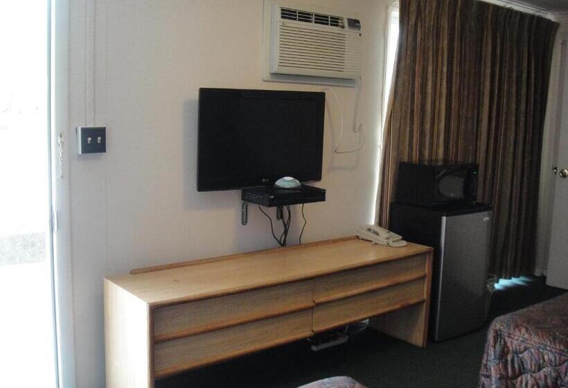 Номер Стандарт 2 Двуспальные Кровати, California Motel