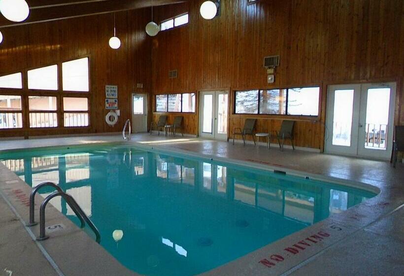 شقة 3 غرف, Cedar Village Condominiums