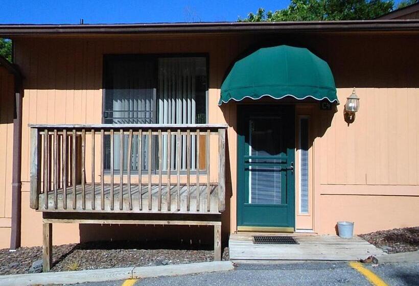 شقة 3 غرف, Cedar Village Condominiums