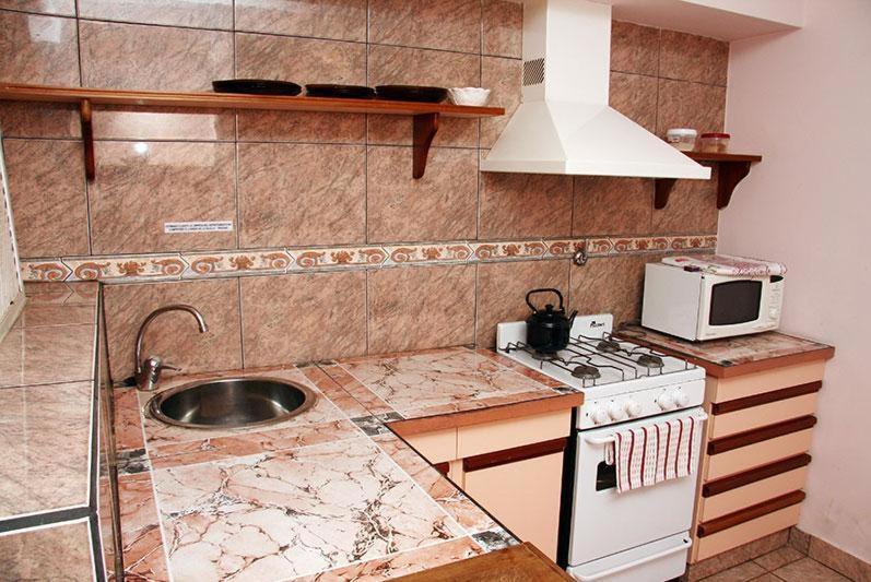 패밀리 룸, Edificio Nicolas Y Marcelo Siry