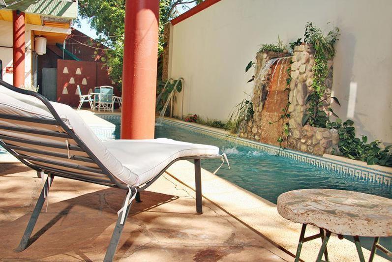 패밀리 룸, Edificio Nicolas Y Marcelo Siry