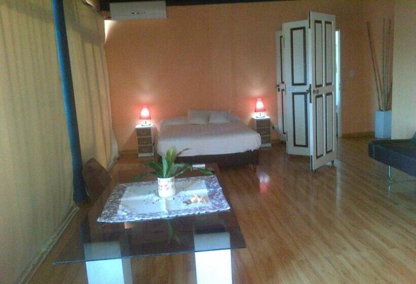 패밀리 룸, Edificio Nicolas Y Marcelo Siry