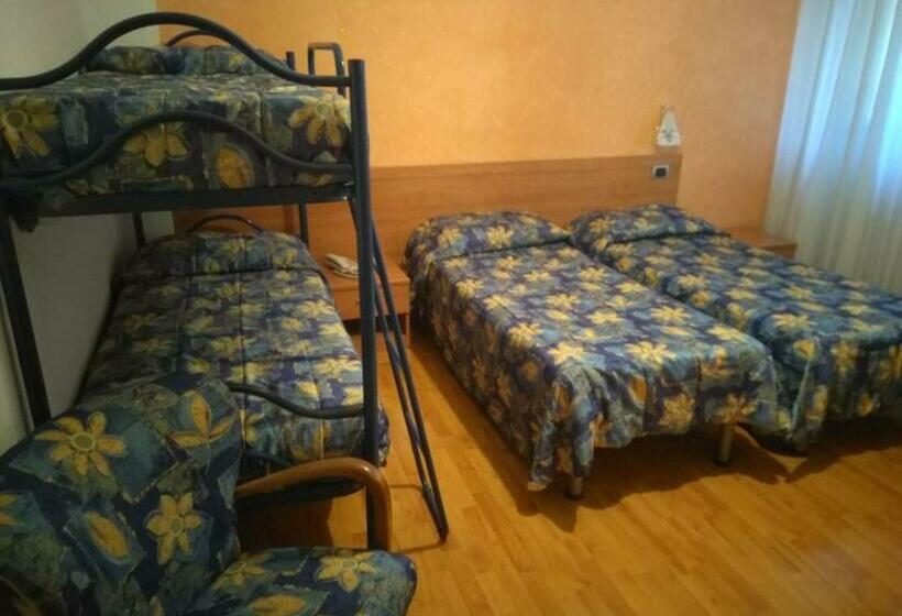 غرفة عائلية, Al Sole