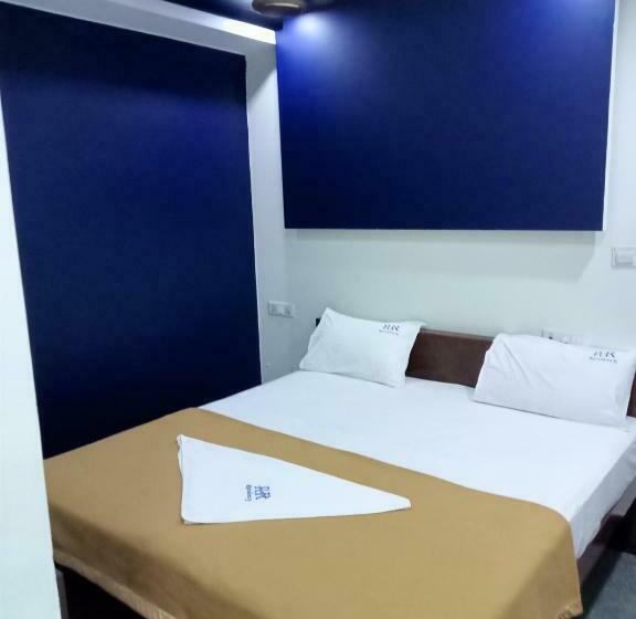 غرفة إقتصادية, Rr Residency