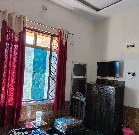 Номер Deluxe, Sunny Pines Resort