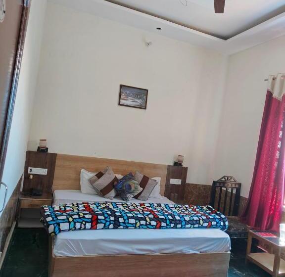 디럭스 룸, Sunny Pines Resort
