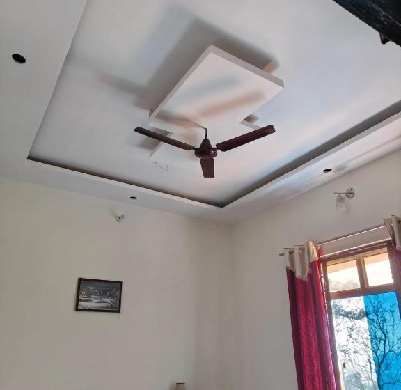 Номер Deluxe, Sunny Pines Resort