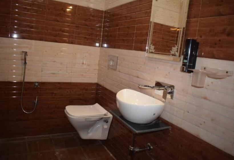 Стандартный Номер Кровать Кинг, Sunny Pines Resort