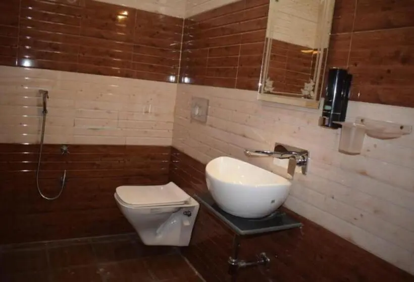 キングサイズベッドのスタンダードルーム, Sunny Pines Resort
